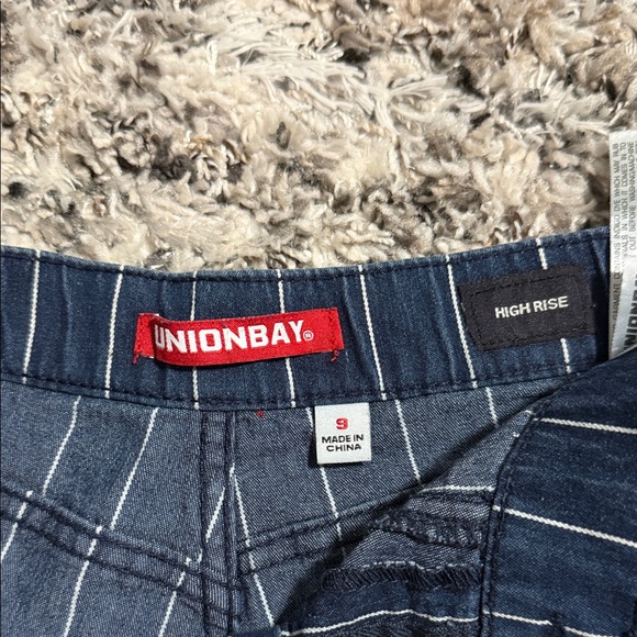 UNIONBAY Blue Striped Jean Shorts - Picture 3 of 3